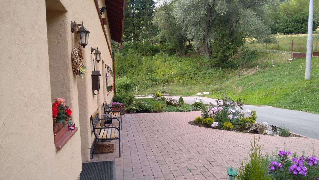 فندق Penzion Drienovkou Považská Bystrica المظهر الخارجي الصورة